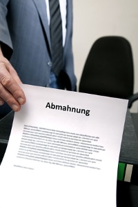 Eine Abmahnung droht dem Azubi, wenn schlechte Leistung zur Regel wird.