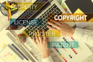 Rechtsschutzversicherung: Im Bereich Urheberrecht ist eine Abmahnung meist nicht abgedeckt.